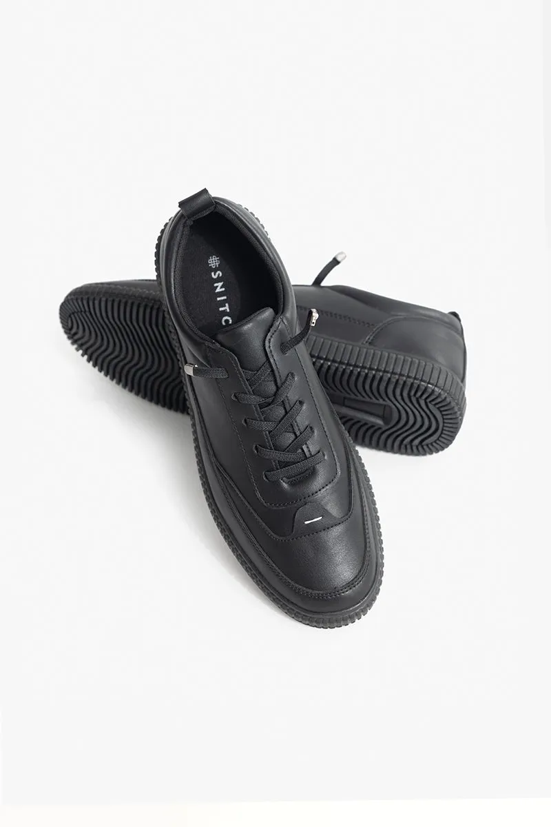 Basic Black Casual Sneaker