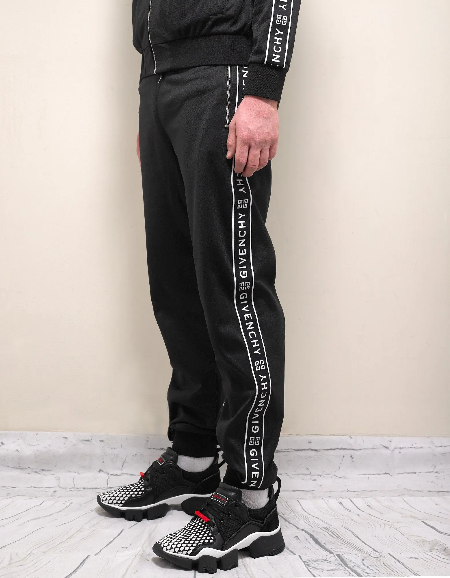 Black 4G Logo Band Sweat Pants