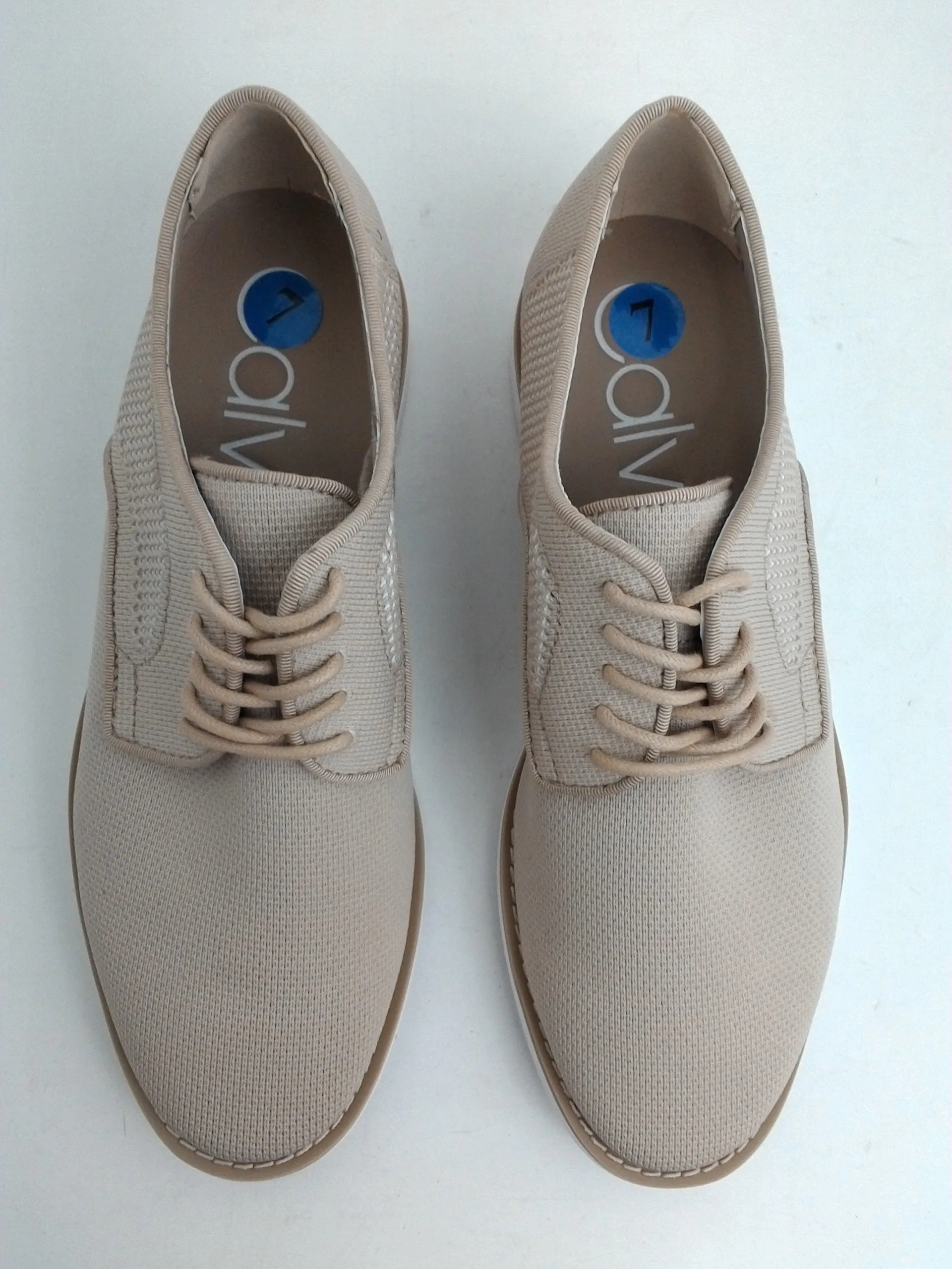 Calvin Klein Men's  Oxford Light Pink Size  7 M