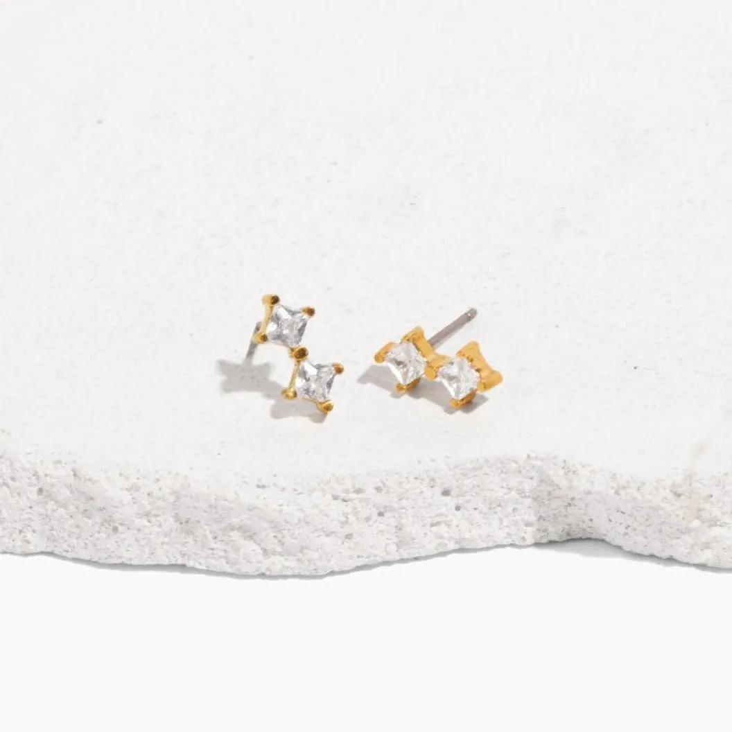 Daphne Stud Earrings